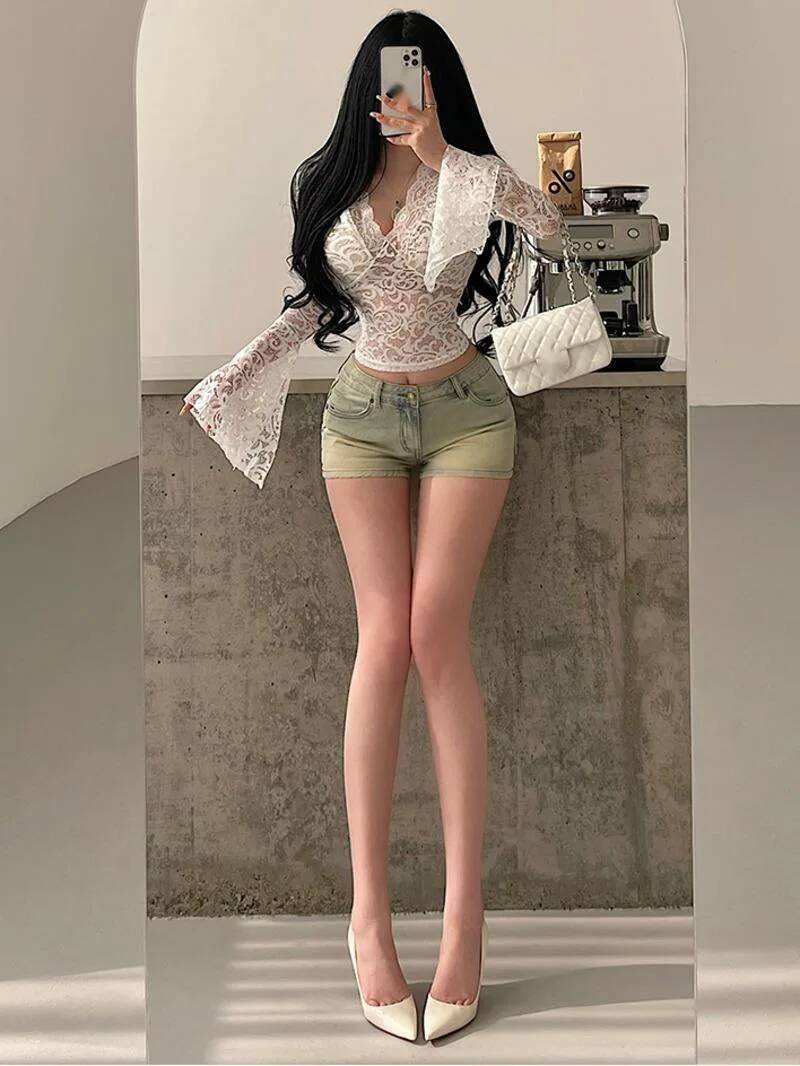 Kore Manga Seksi Kız Dar Streç - Street Fashion Korean Girl incelemesi ve fiyatı